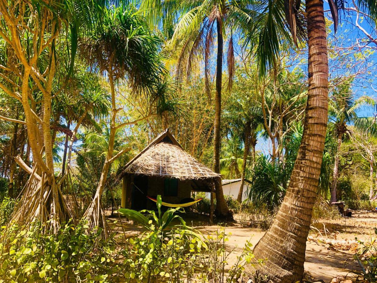 Reggae Island Private Island Koh Phayam Exterior foto