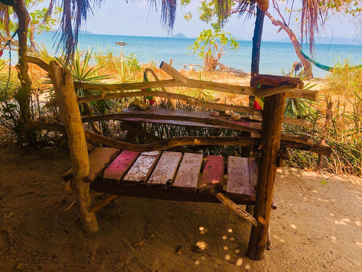 Reggae Island Private Island Koh Phayam Exterior foto