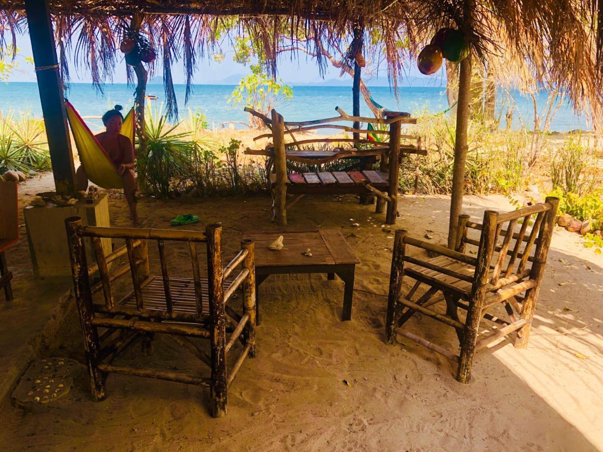 Reggae Island Private Island Koh Phayam Exterior foto
