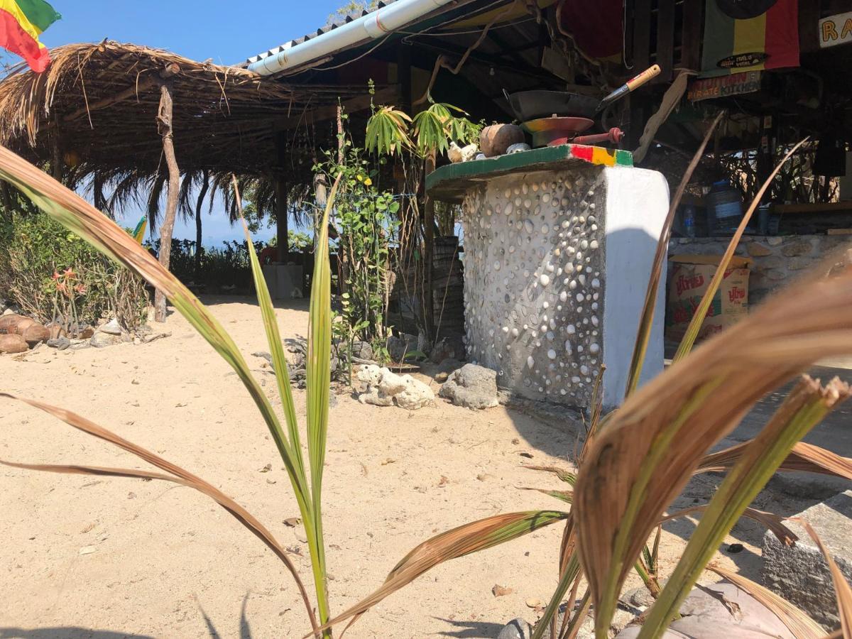 Reggae Island Private Island Koh Phayam Exterior foto